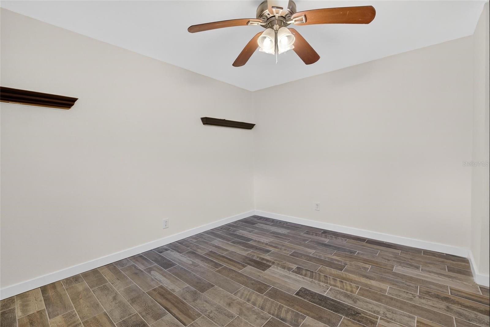 SUNSET PARK - Residential