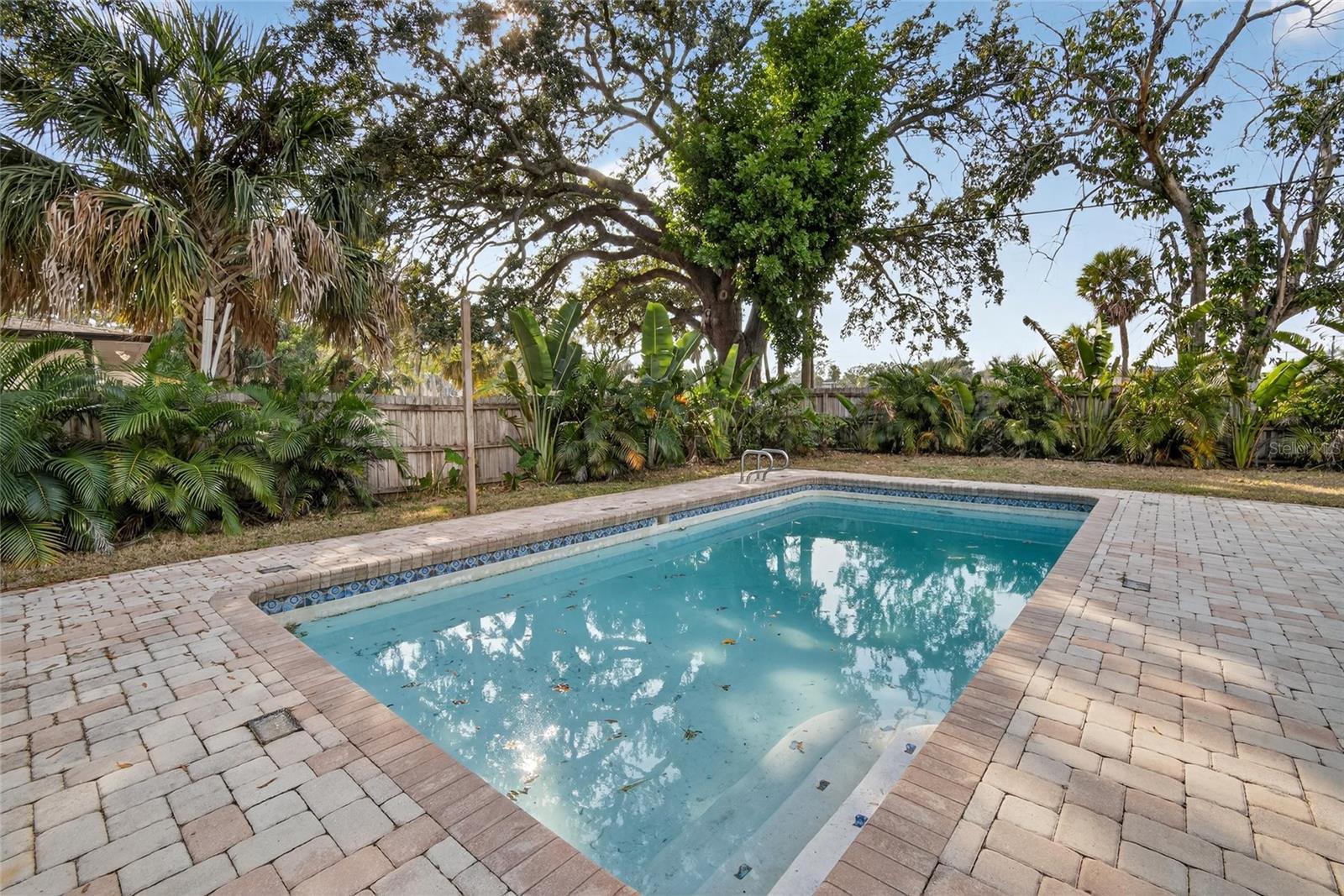 SUNSET PARK - Residential