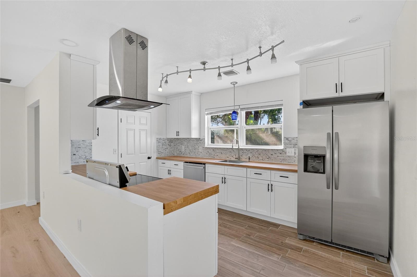 SUNSET PARK - Residential