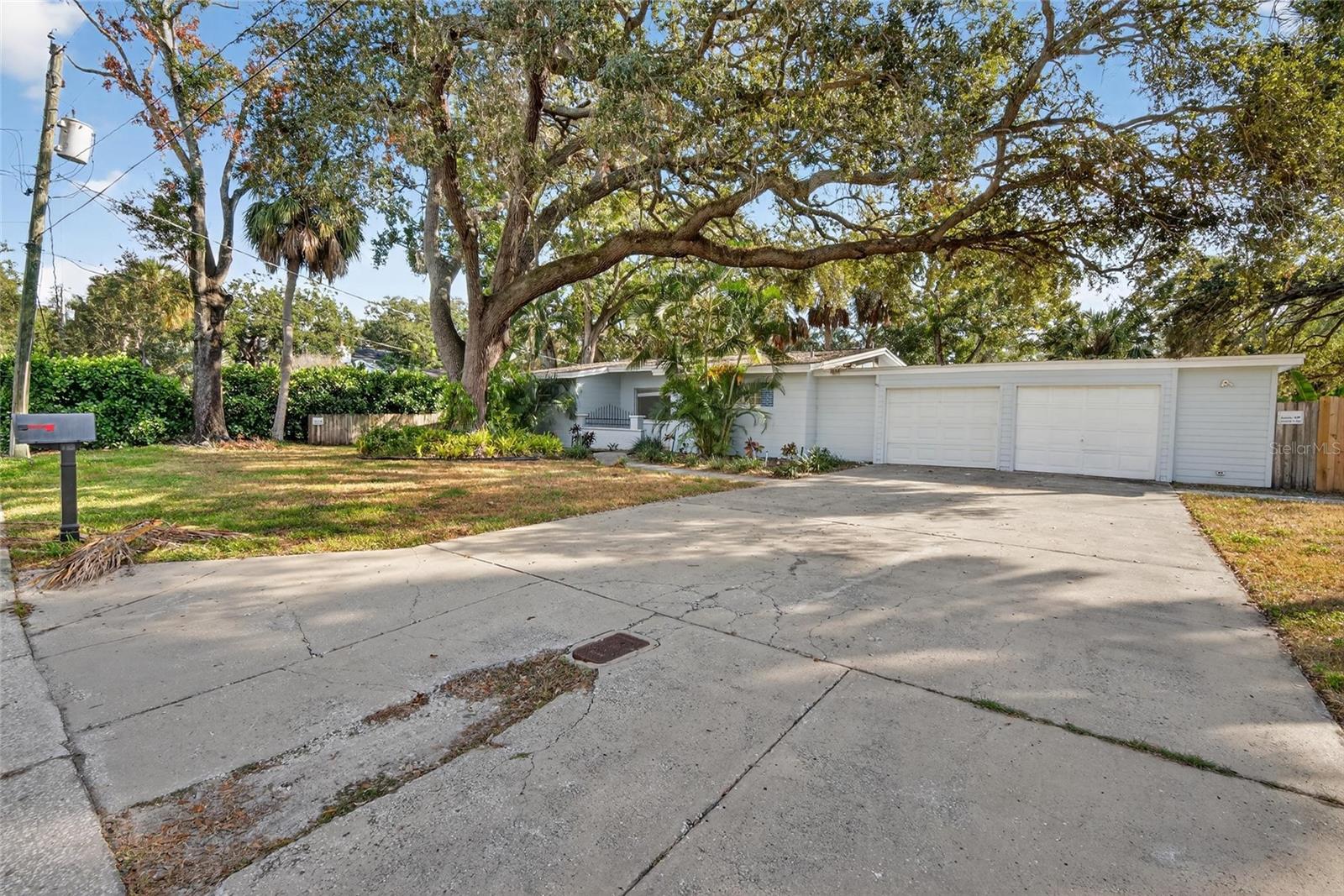 SUNSET PARK - Residential