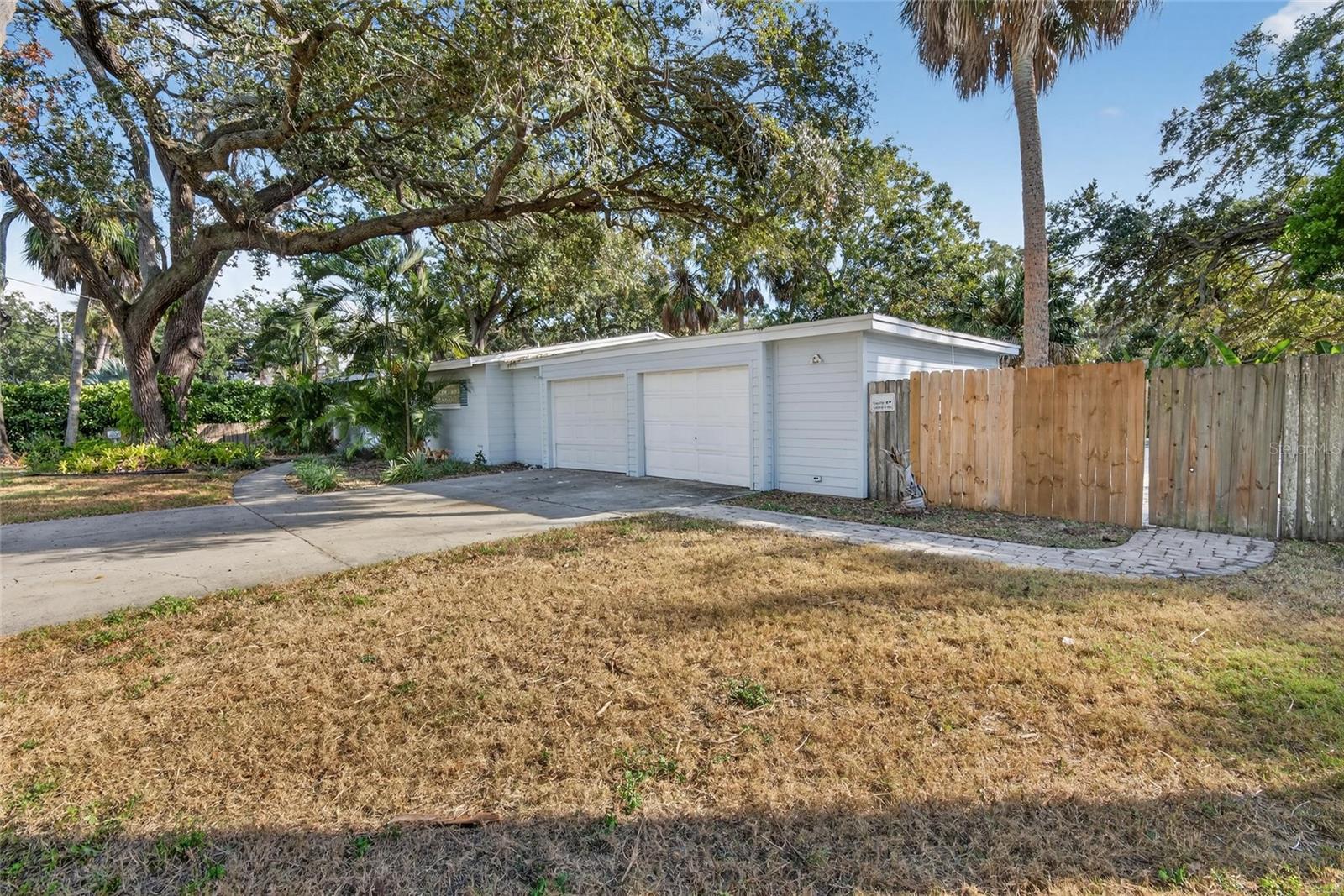 SUNSET PARK - Residential