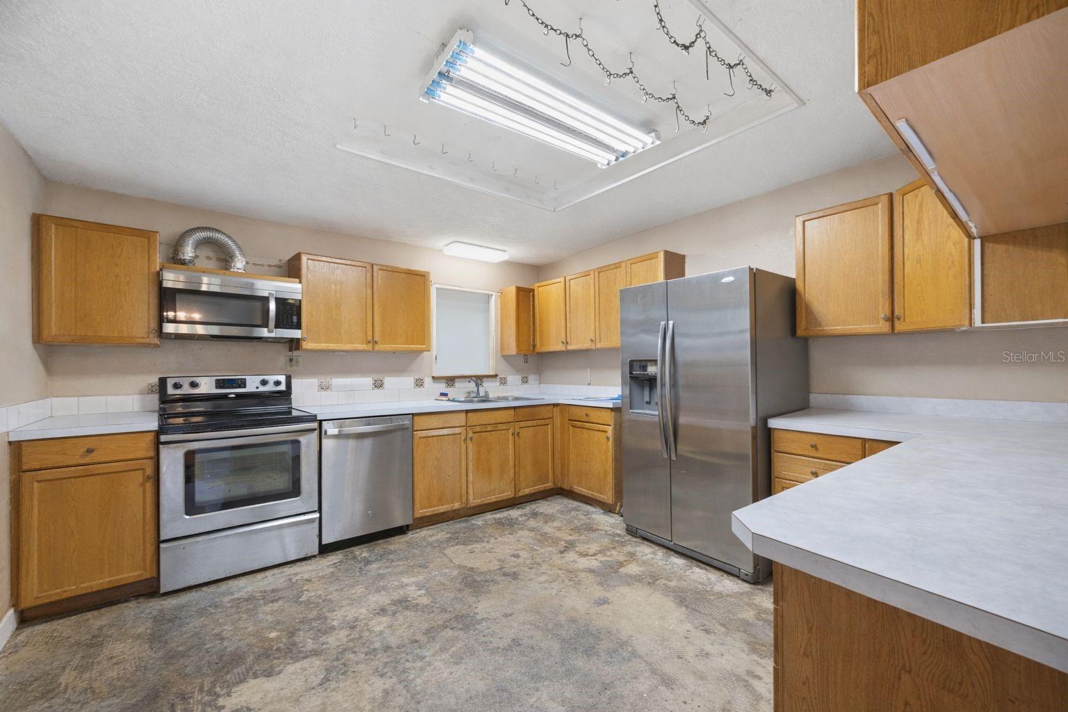 COUNTRY MEADOW WEST UNIT 1 - Residential