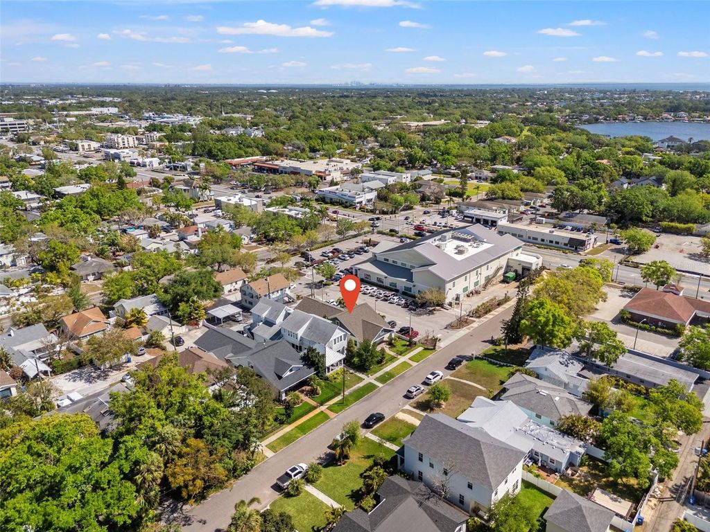 Photo of 445 29th Avenue N, St Petersburg, FL 33704 (MLS # TB8486133)