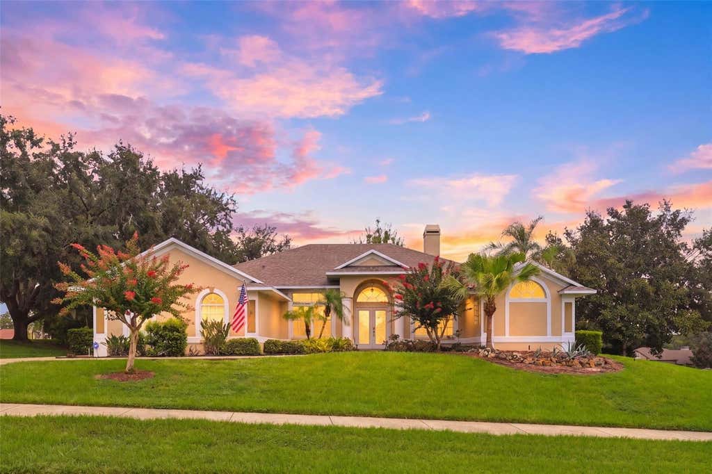 Photo of 11310 Susans Point Drive, Clermont, FL 34711 (MLS # S5154545)
