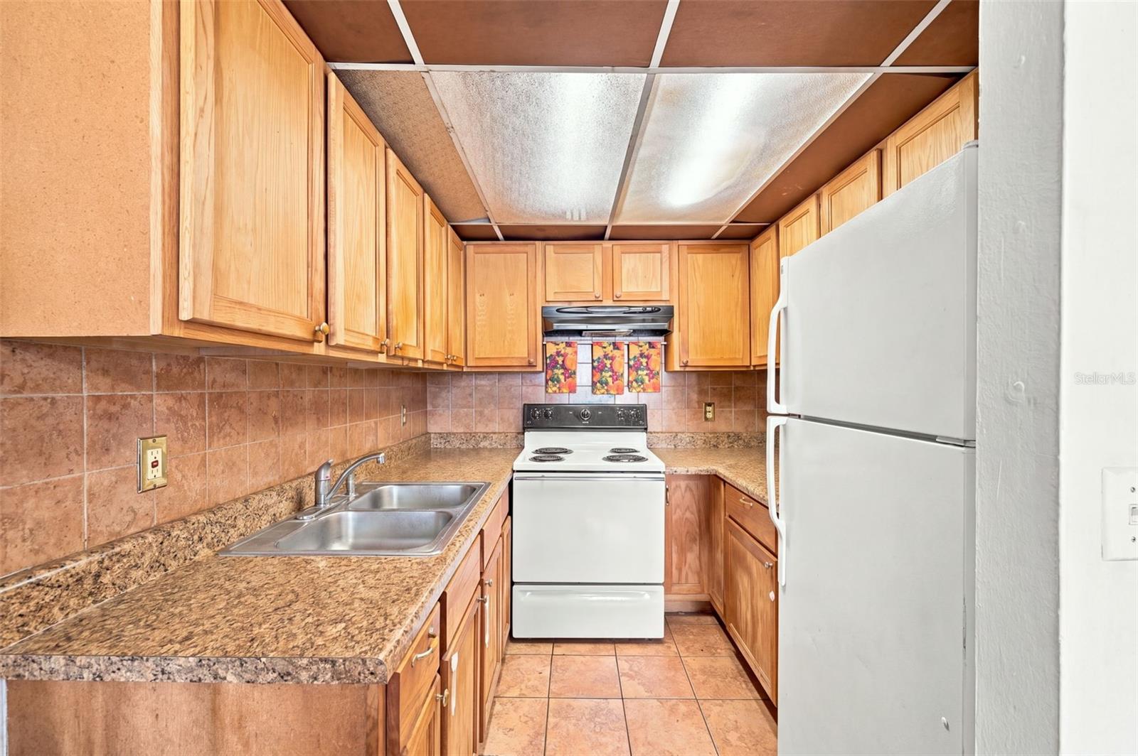 5709 TOWNHOUSE DRIVE