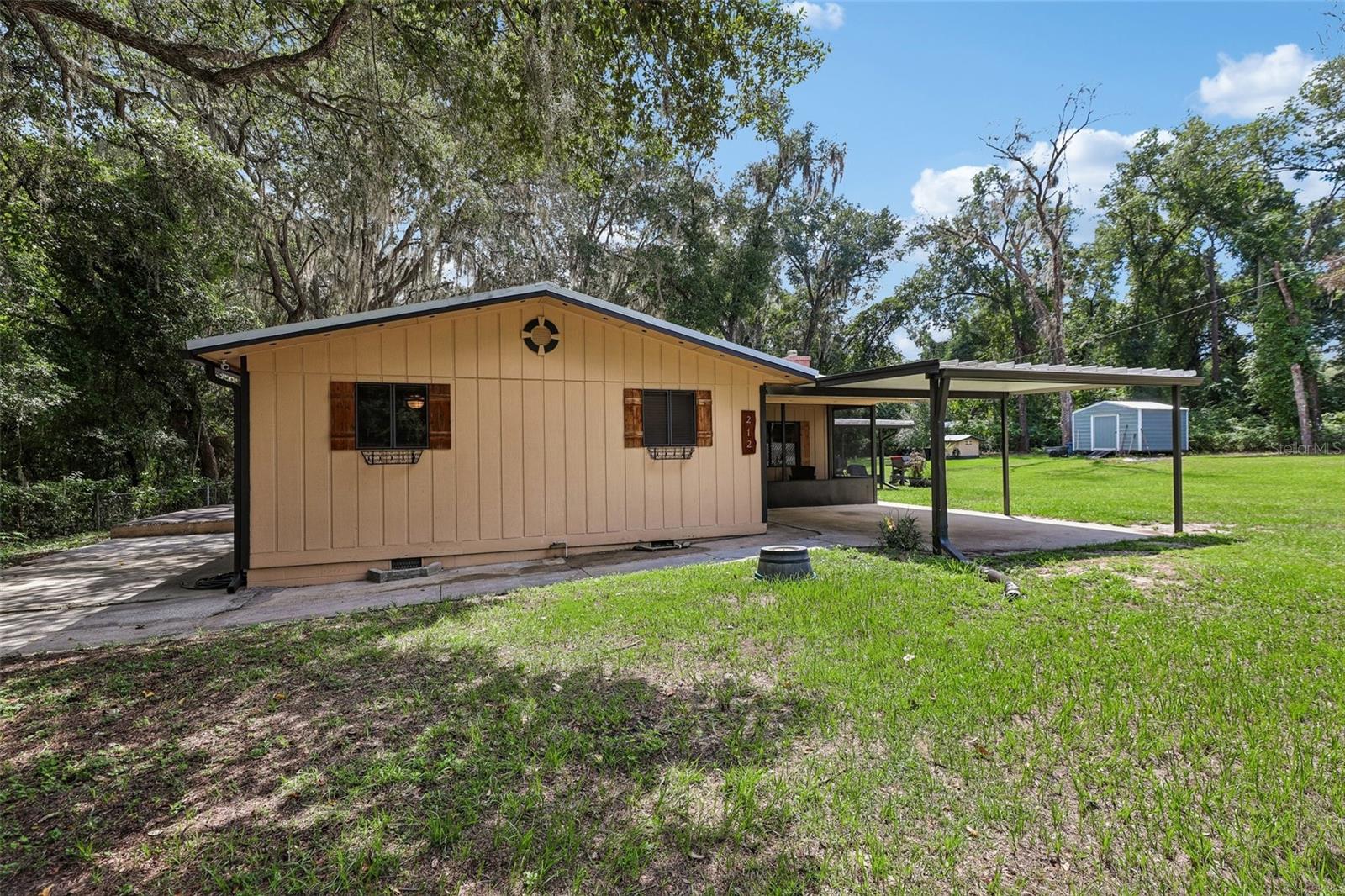 212 DOGWOOD DRIVE