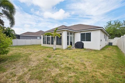 A home in PALMETTO