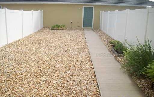 LAKE BURDEN SOUTH PH I - Residential Lease