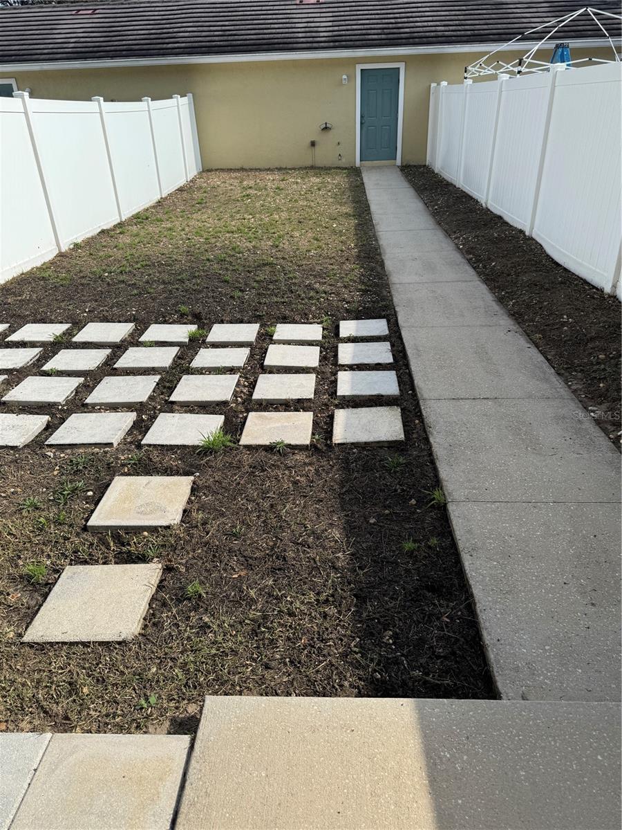 LAKE BURDEN SOUTH PH I - Residential Lease