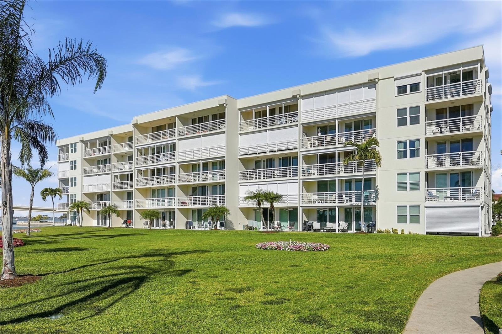 BAHIA VISTA UNIT II - Residential