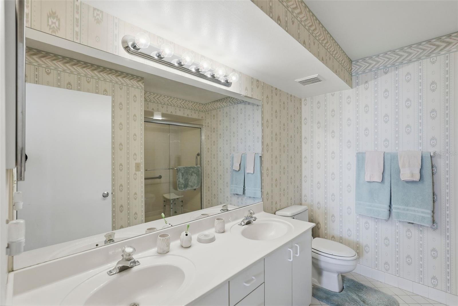 BAHIA VISTA UNIT II - Residential