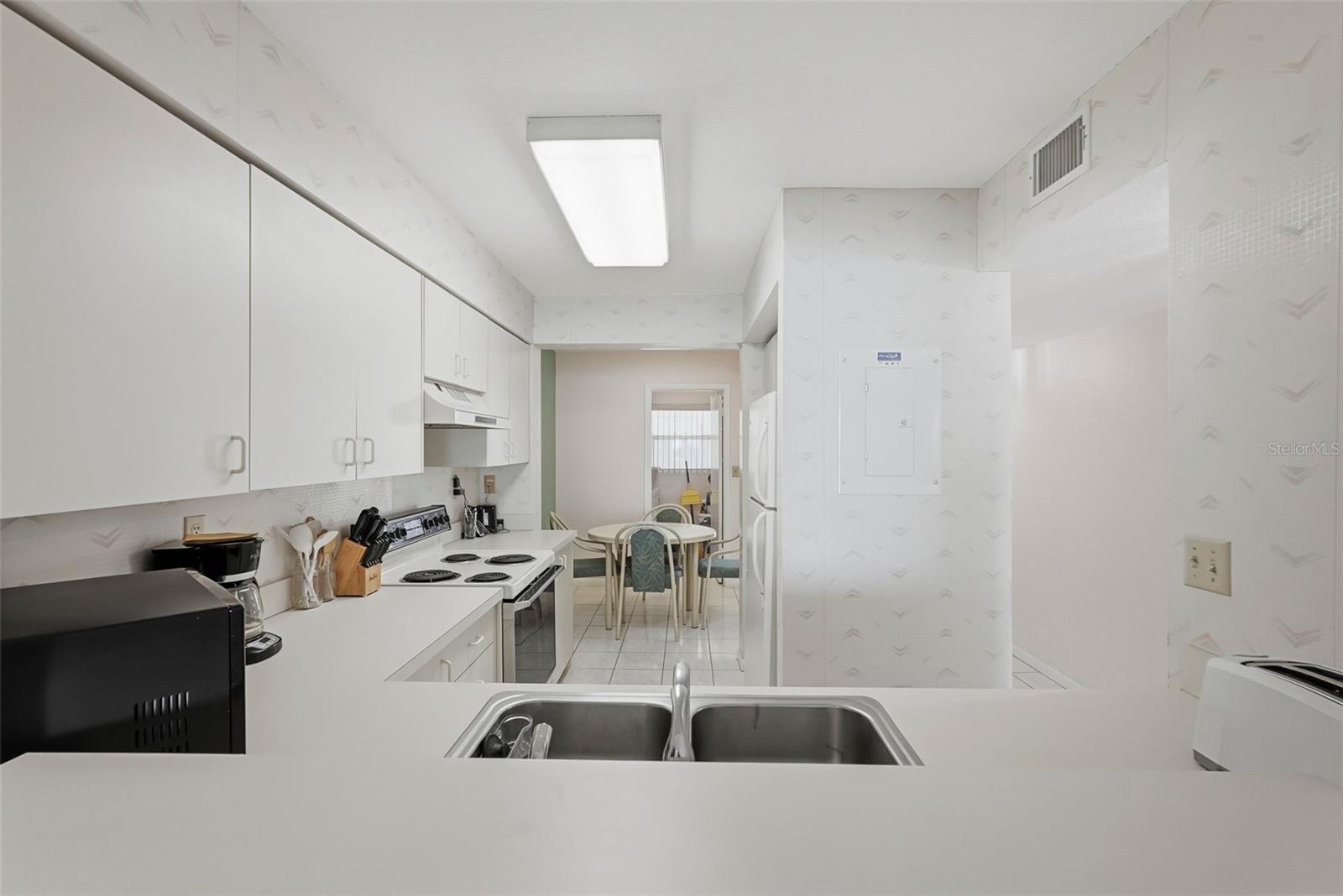 BAHIA VISTA UNIT II - Residential