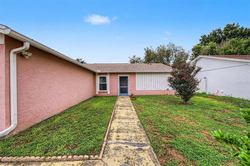 Photo of 1004 Coolwood Place, Brandon, FL 33511 (MLS # TB8540438)