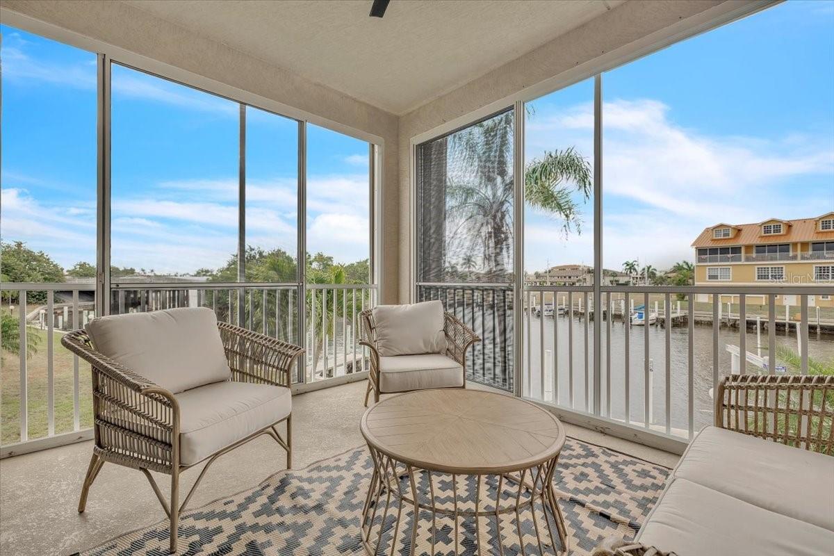 BREAKERS COURT - Residential