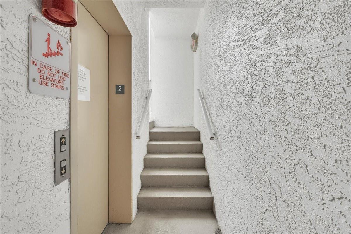 BREAKERS COURT - Residential