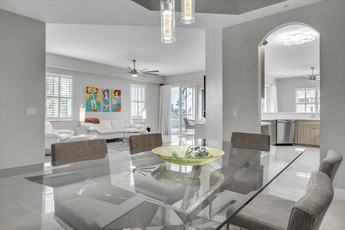 BREAKERS COURT - Residential