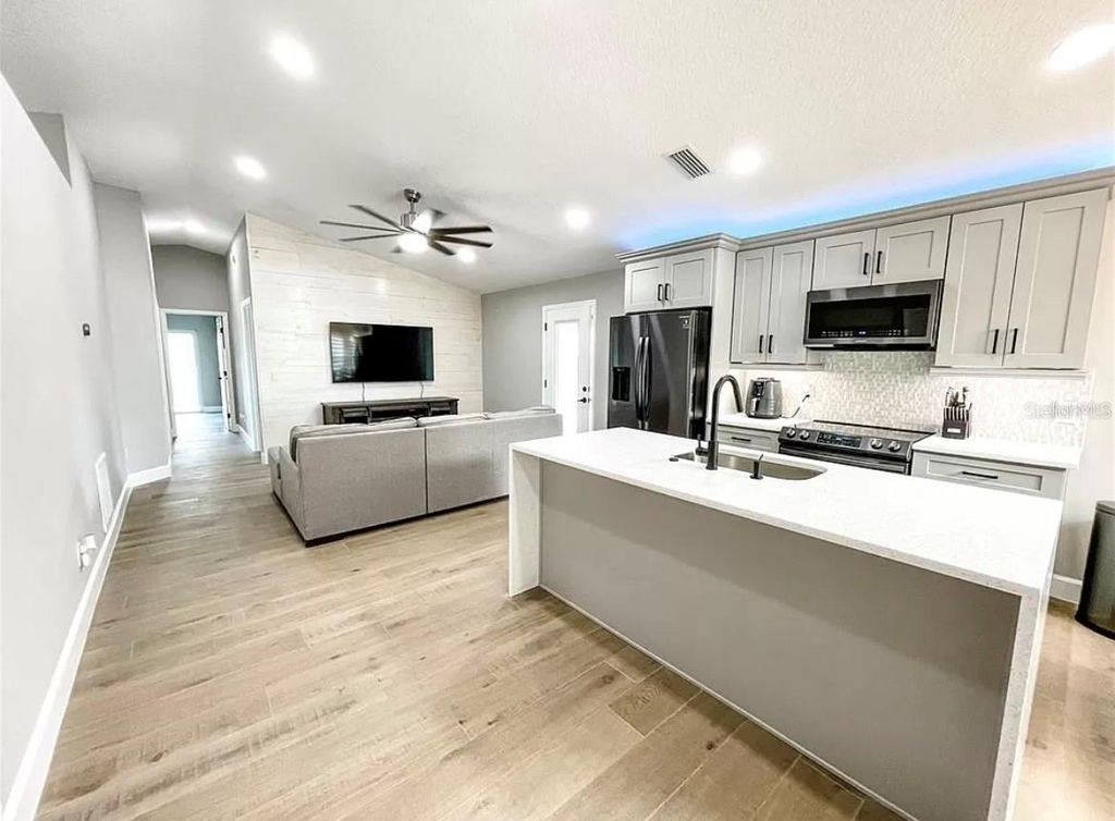 Photo of 18505 3rd Avenue, Orlando, FL 32820 (MLS # O6396525)