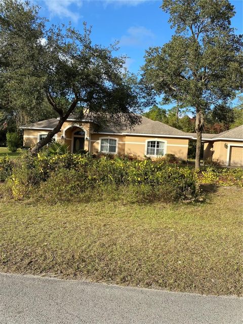 A home in EUSTIS