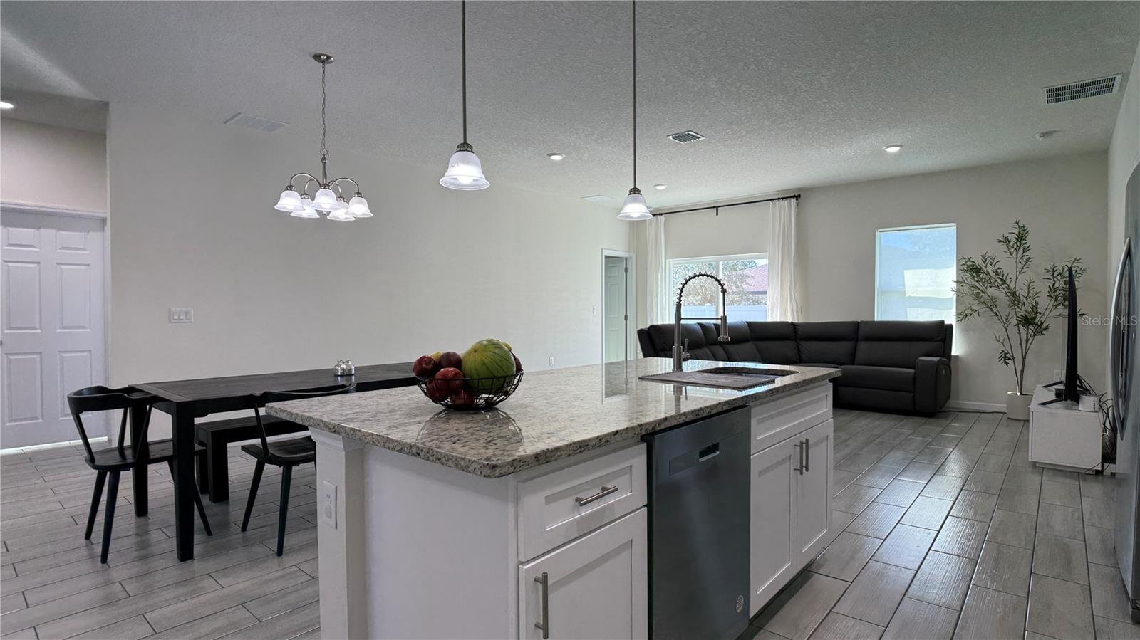 POINCIANA NBRHD 02 VILLAGE 08 - Residential Lease