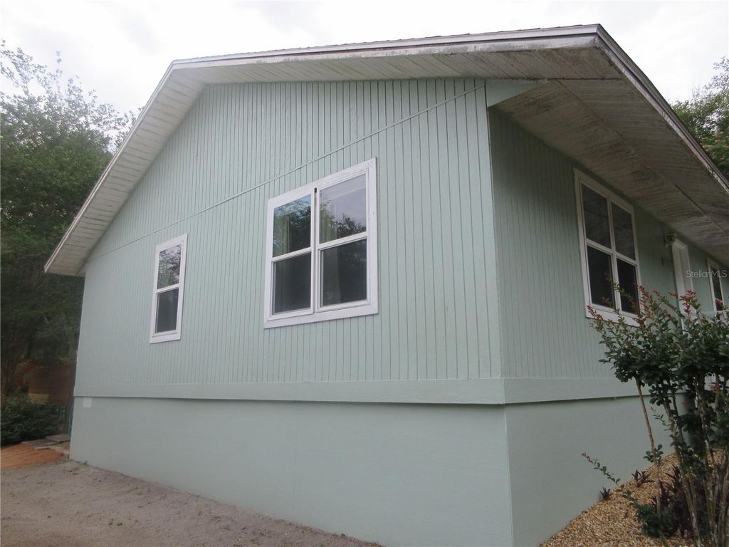 Photo of 5949 SE 164th Court, Ocklawaha, FL 32179 (MLS # OM701262)