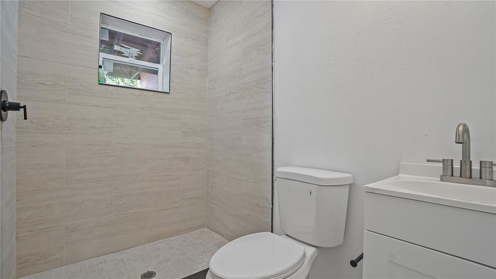 ROBINSWOOD HILLS - Residential Lease