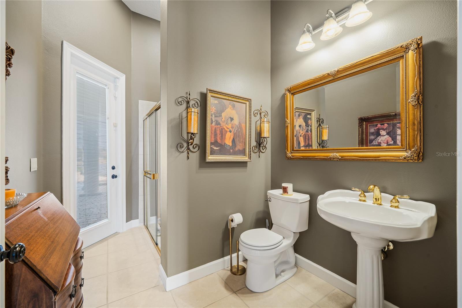 LAKE MARKHAM PRESERVE - Residential