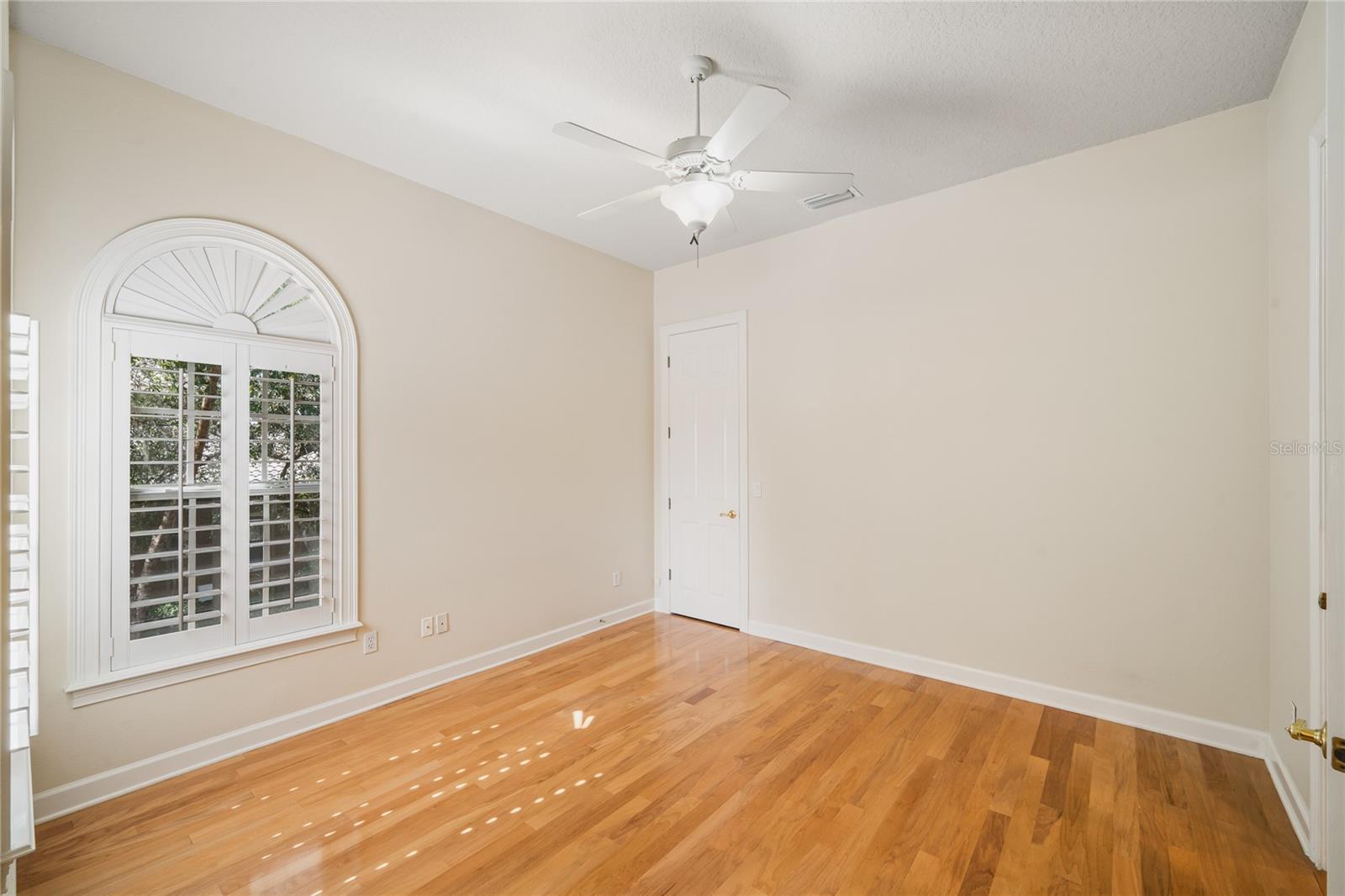 LAKE MARKHAM PRESERVE - Residential