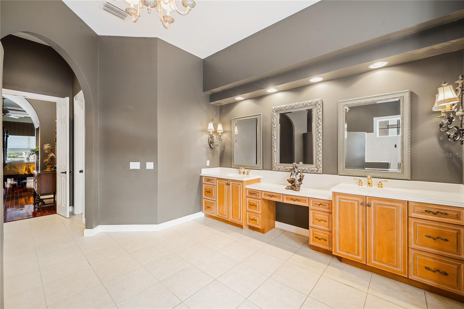 LAKE MARKHAM PRESERVE - Residential