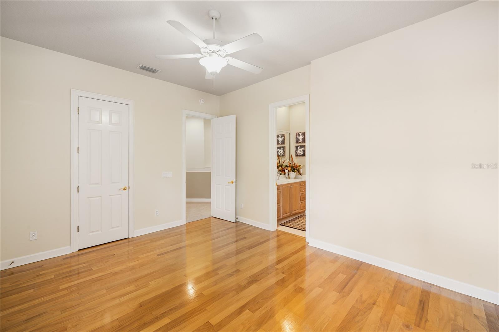 LAKE MARKHAM PRESERVE - Residential