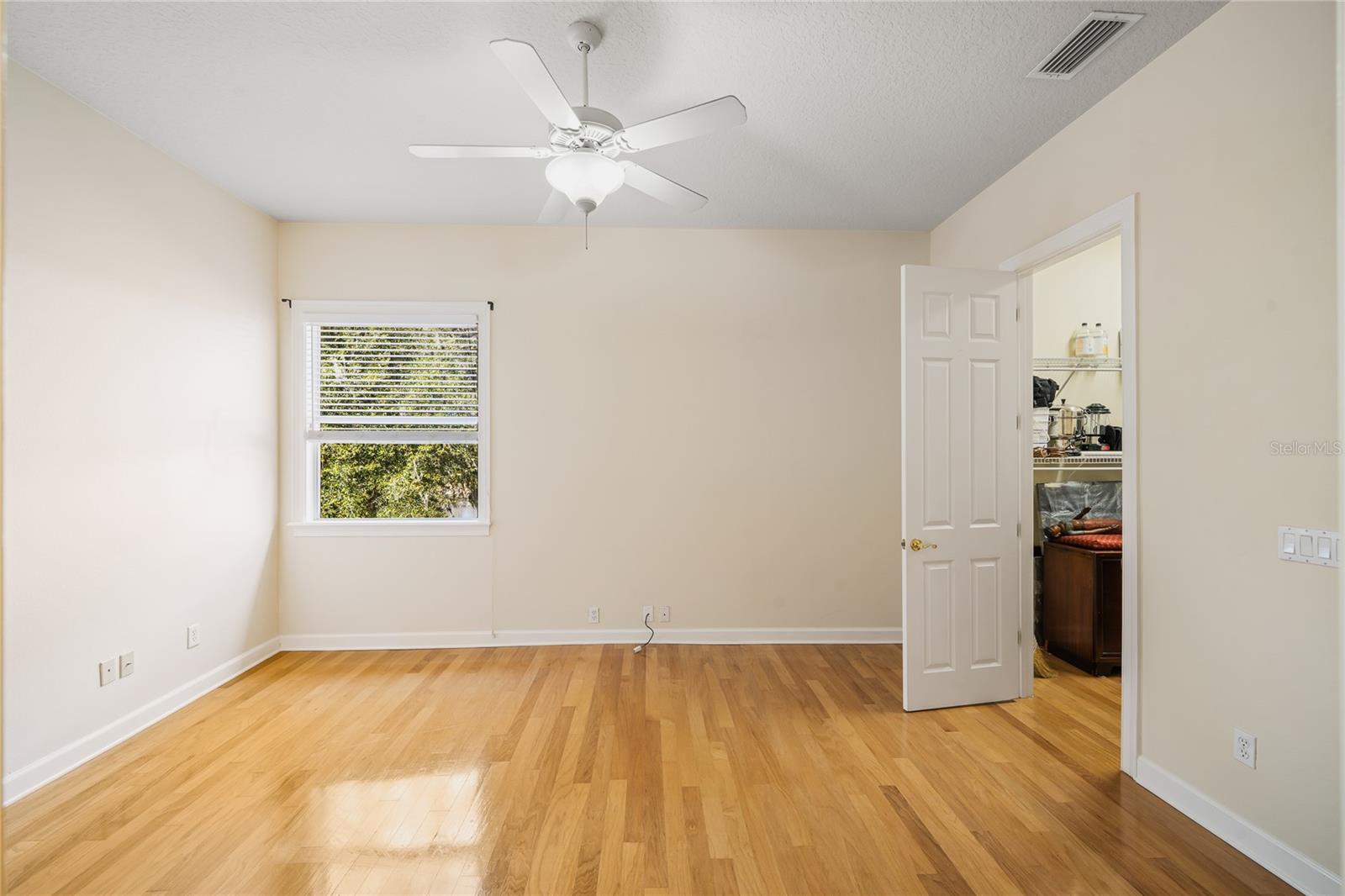 LAKE MARKHAM PRESERVE - Residential