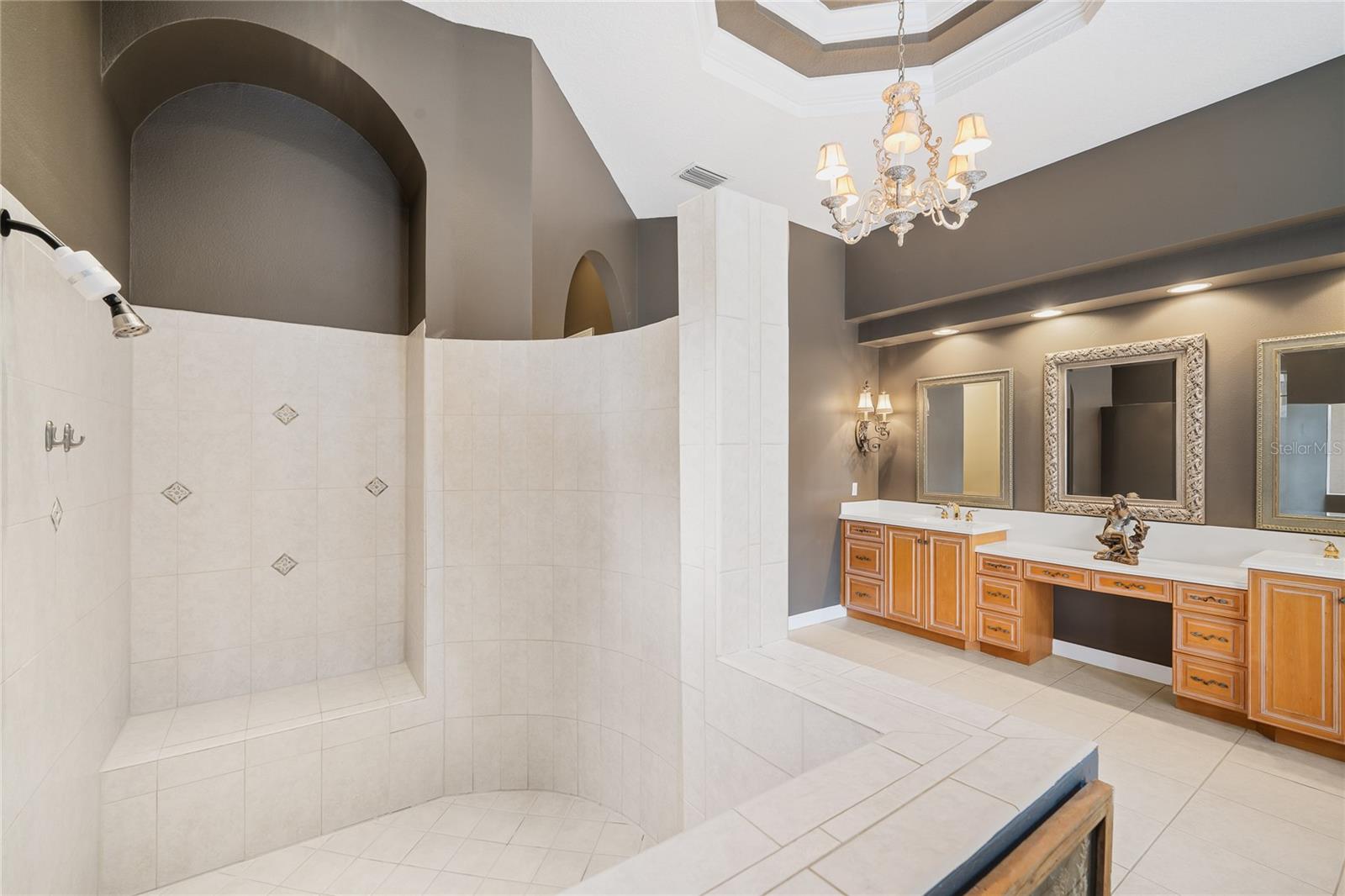 LAKE MARKHAM PRESERVE - Residential