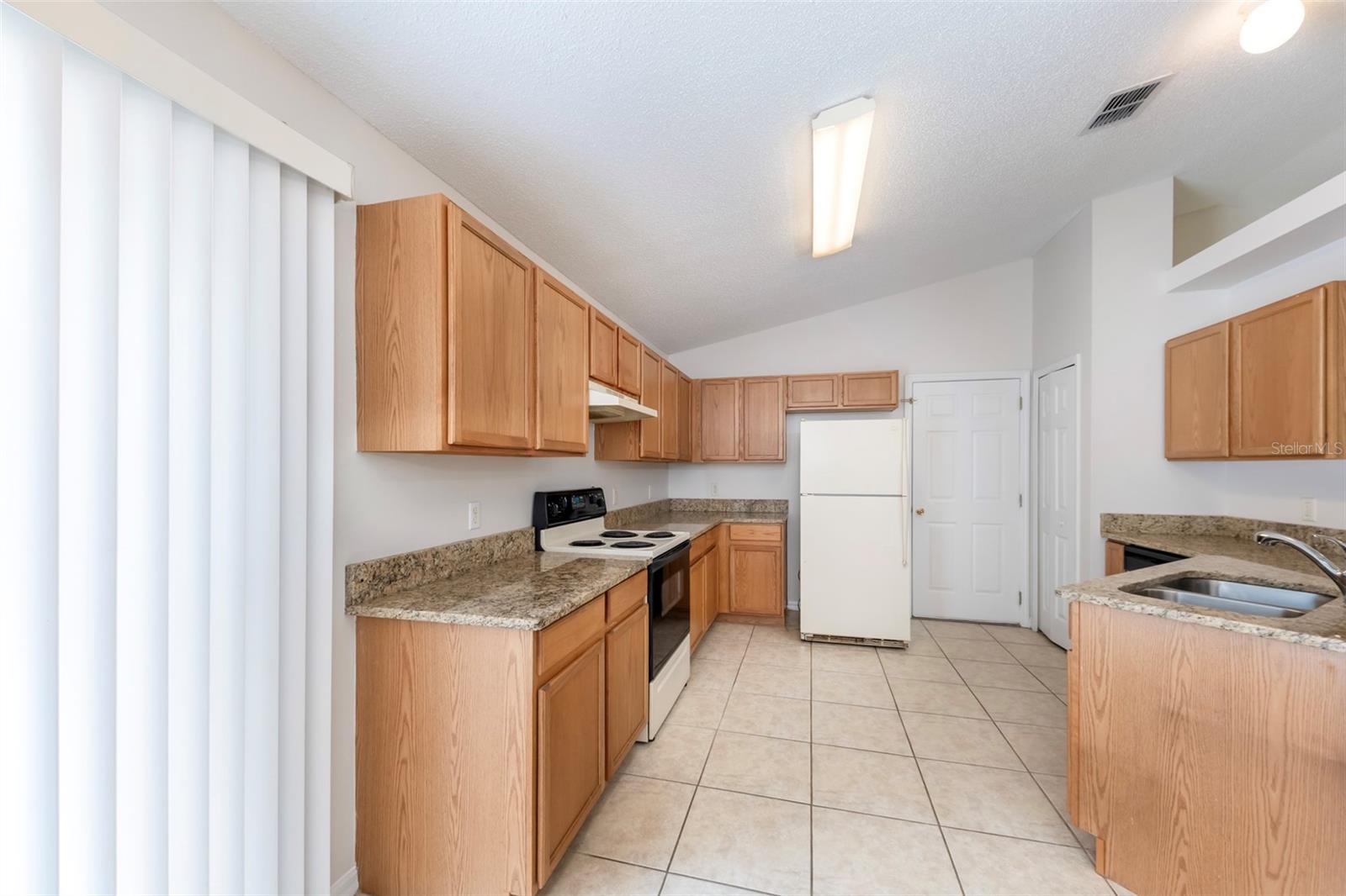 10109 VISTA COVE LANE