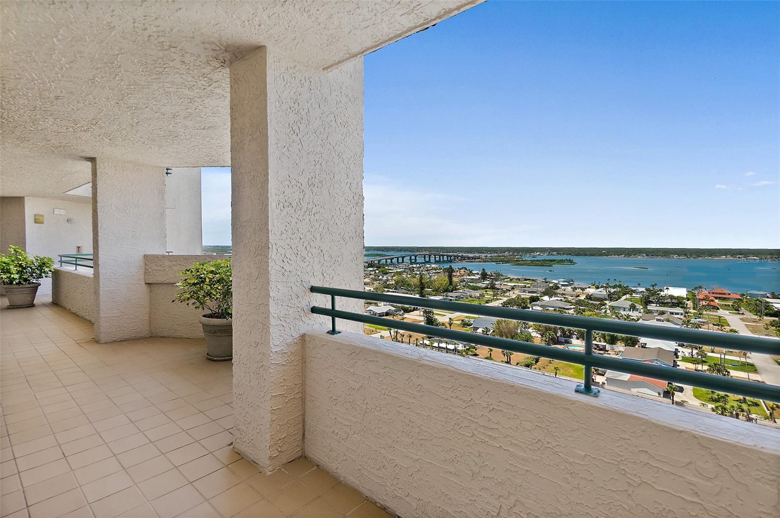 DIMUCCI TWIN TOWERS N & S - Residential