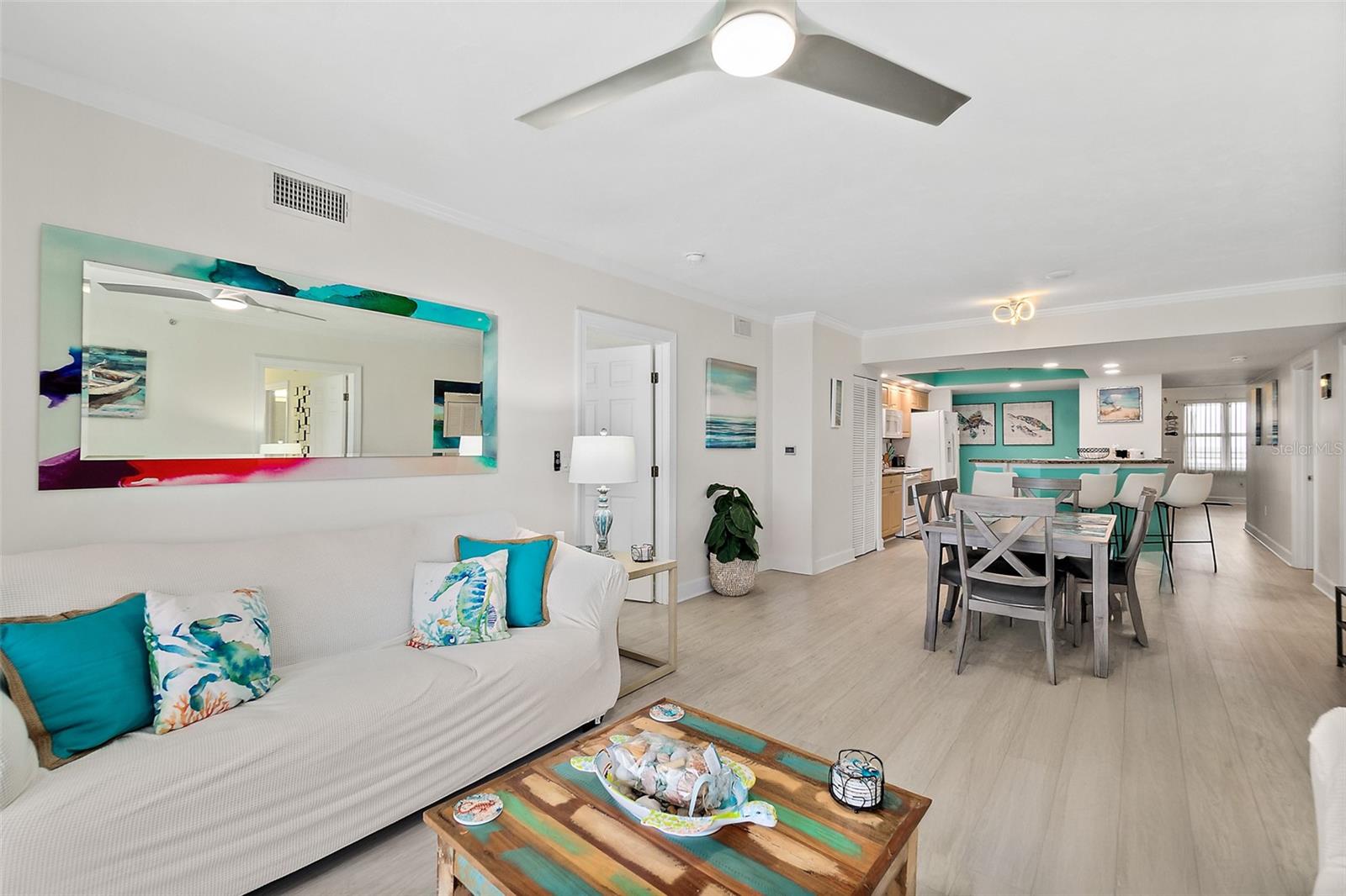 DIMUCCI TWIN TOWERS N & S - Residential