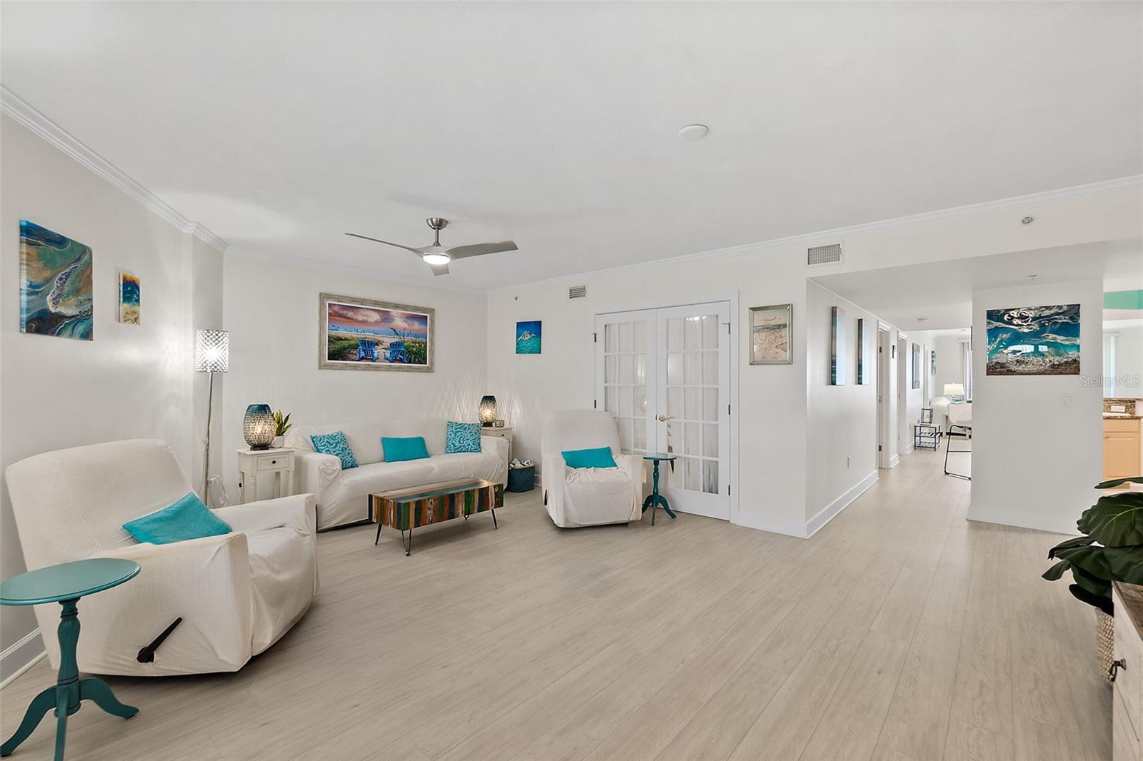DIMUCCI TWIN TOWERS N & S - Residential