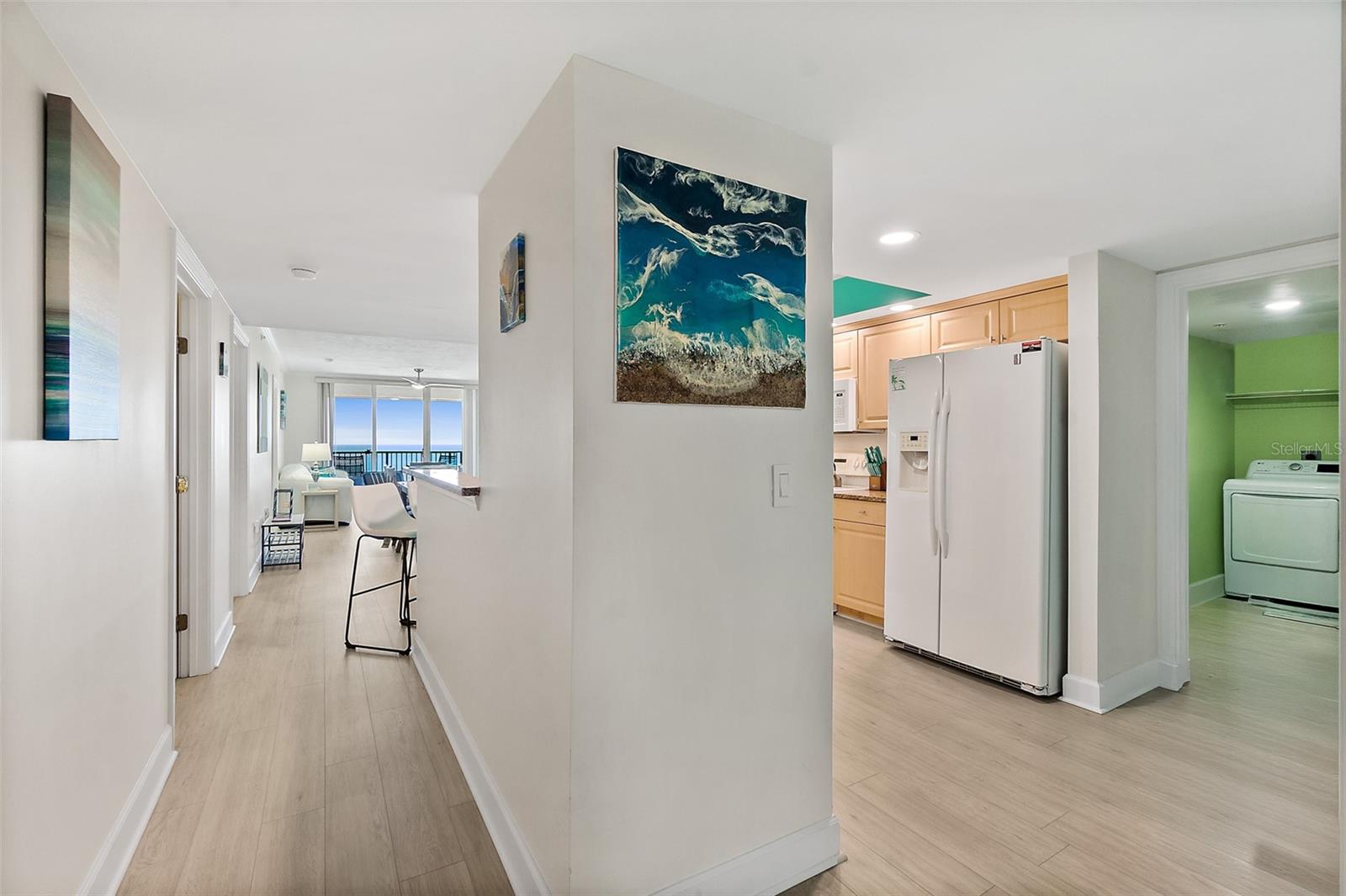 DIMUCCI TWIN TOWERS N & S - Residential