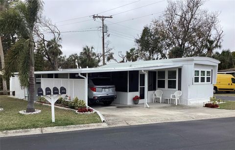 A home in ELLENTON