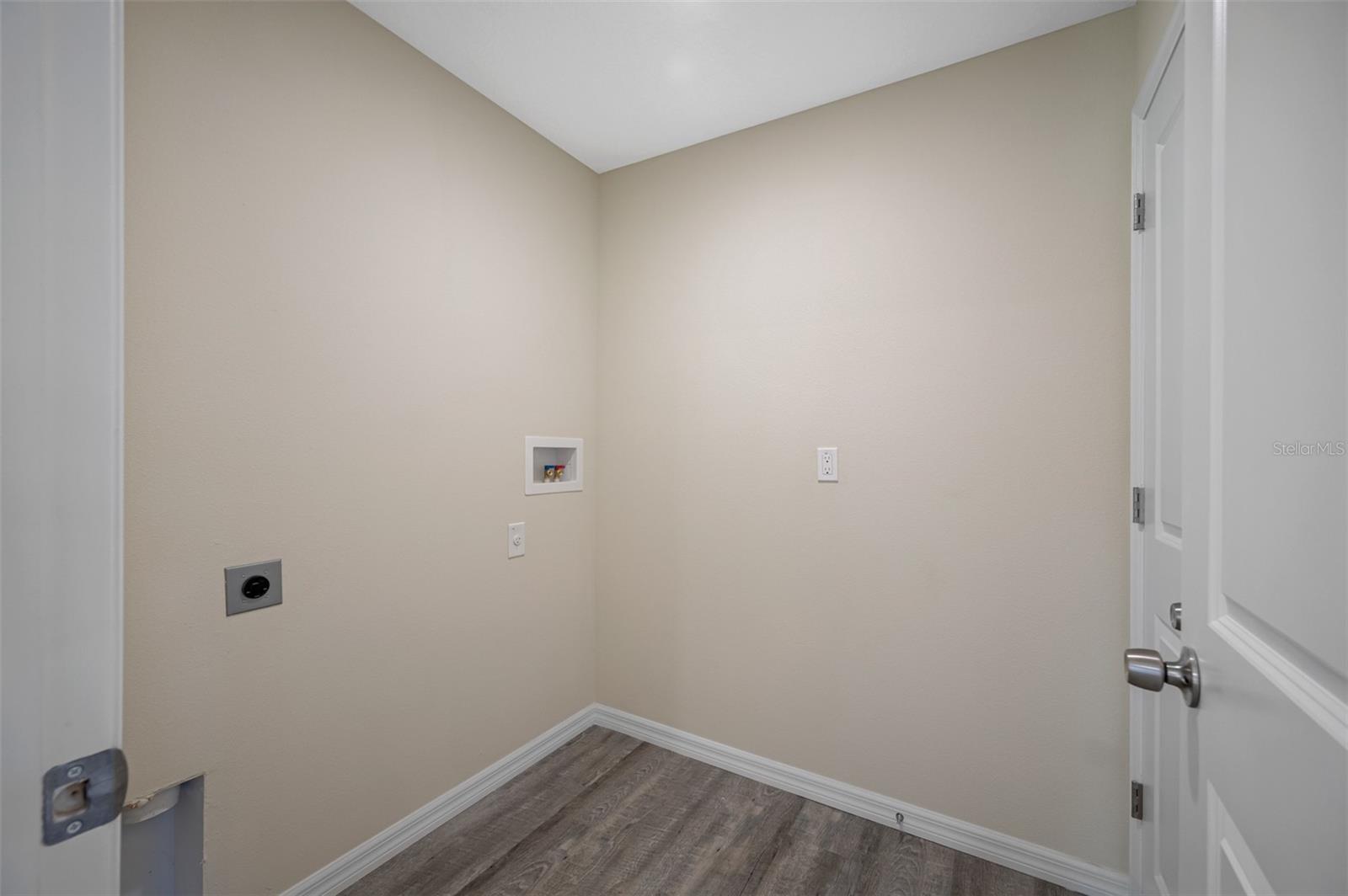 PLAZA PARK ADD CLEARWATER IMPROV CO CORR - Residential