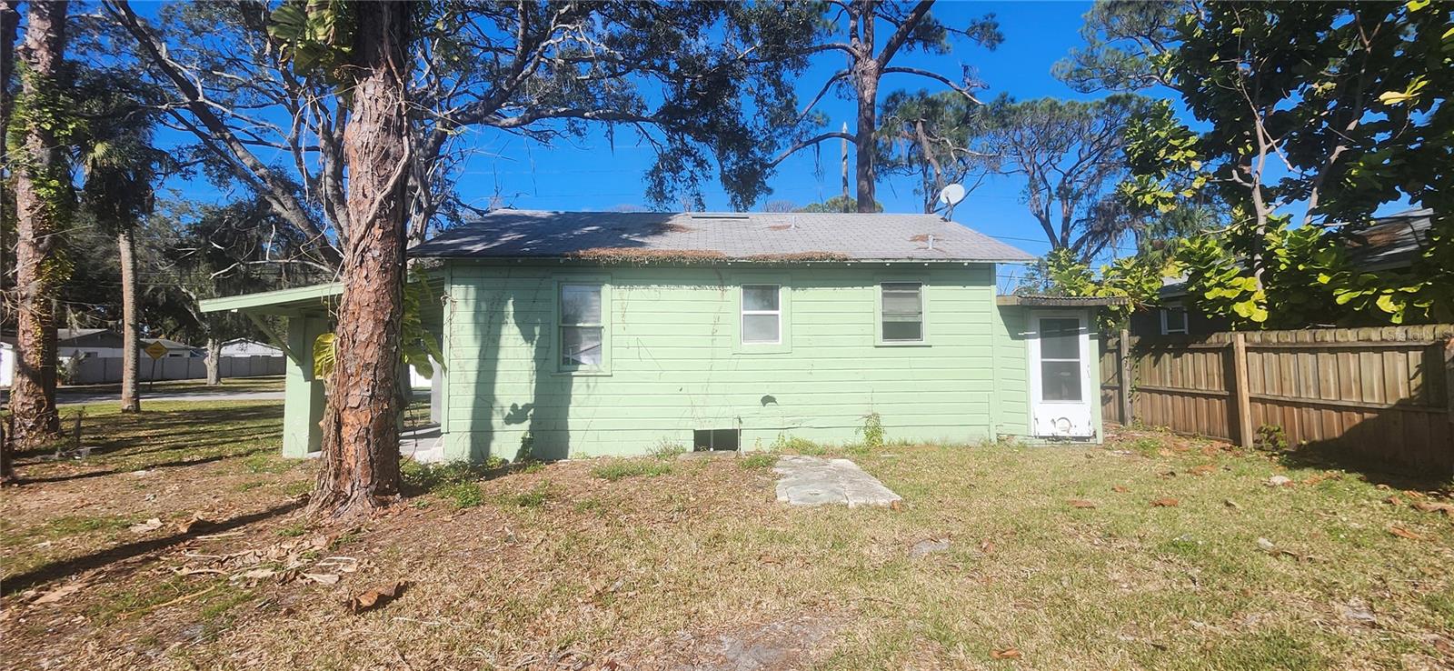 UZZLES ADD UNREC - Residential