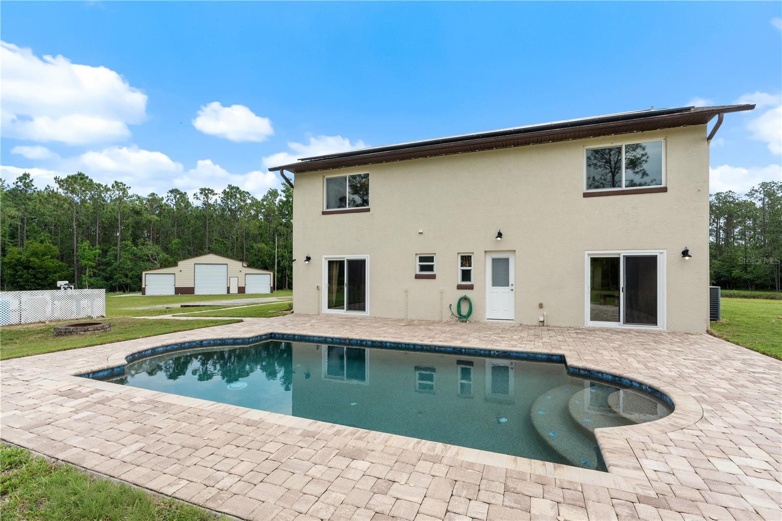 TROPICAL ESTATES UNREC 1200 - Residential