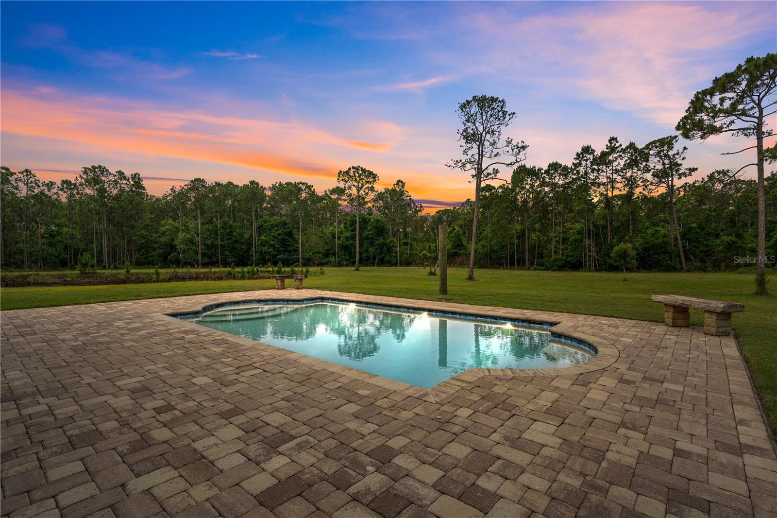TROPICAL ESTATES UNREC 1200 - Residential