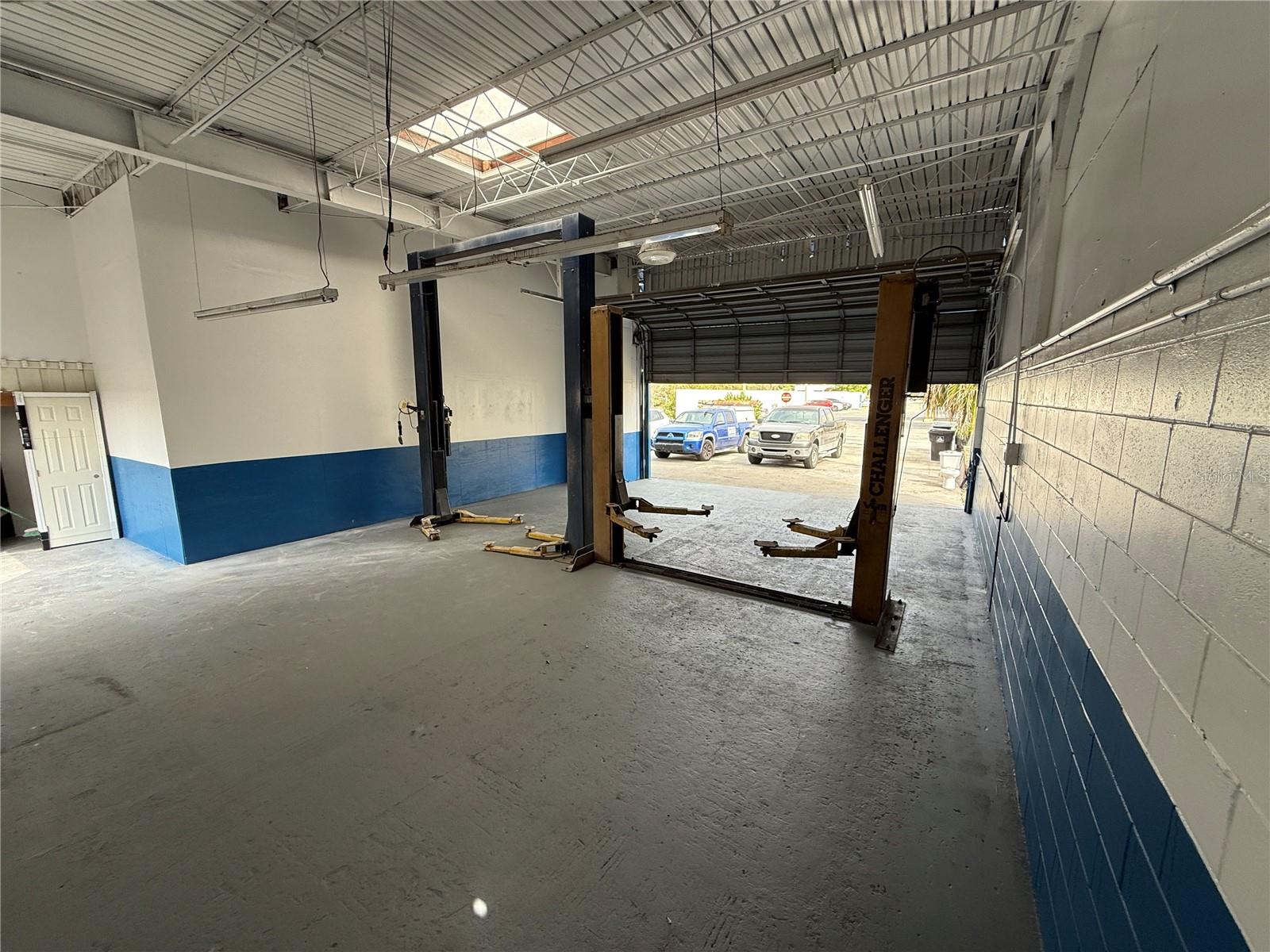 TINKER HEIGHTS - Commercial Sale
