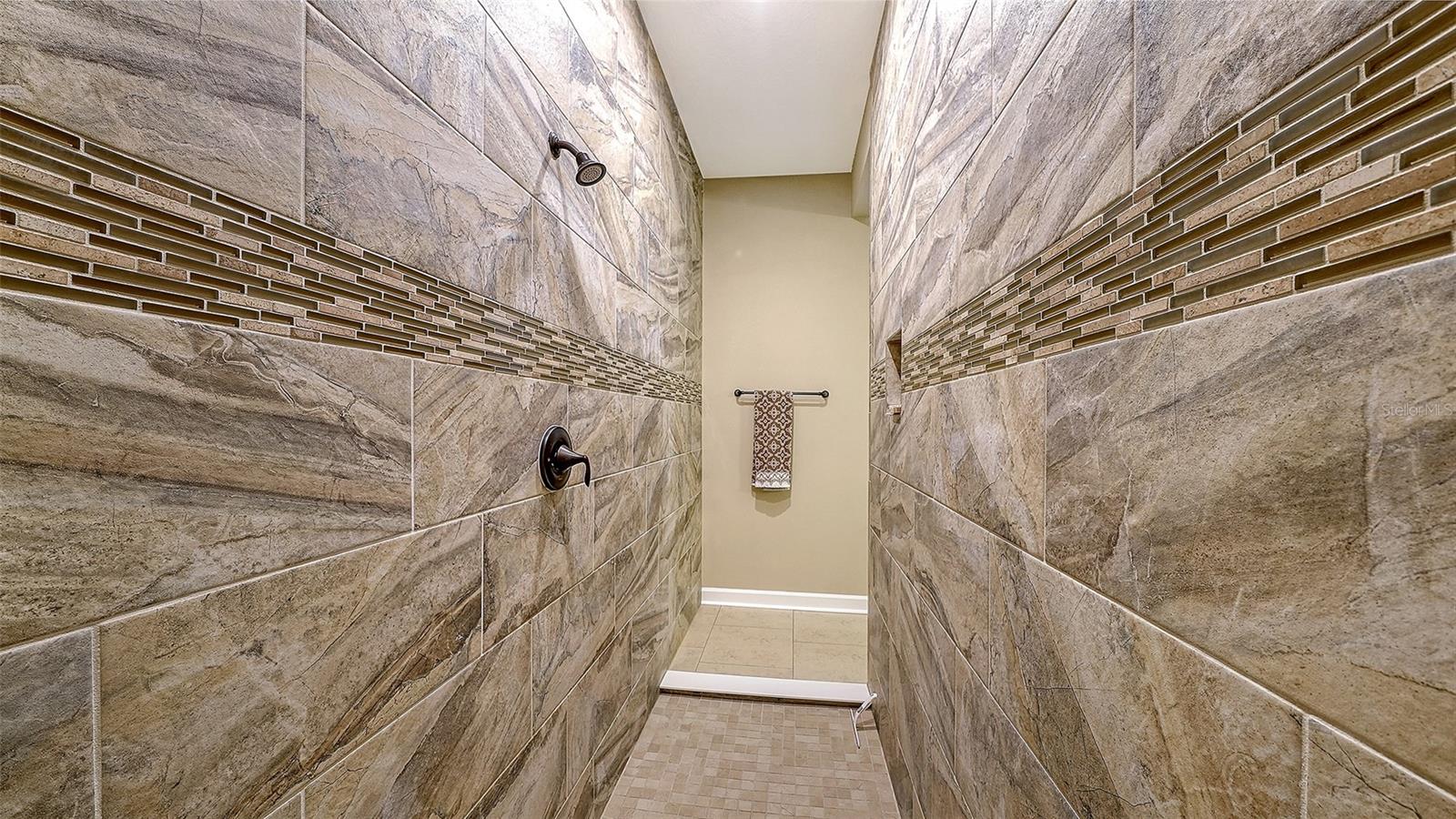 SERENITY CREEK REP OF TR N - Residential