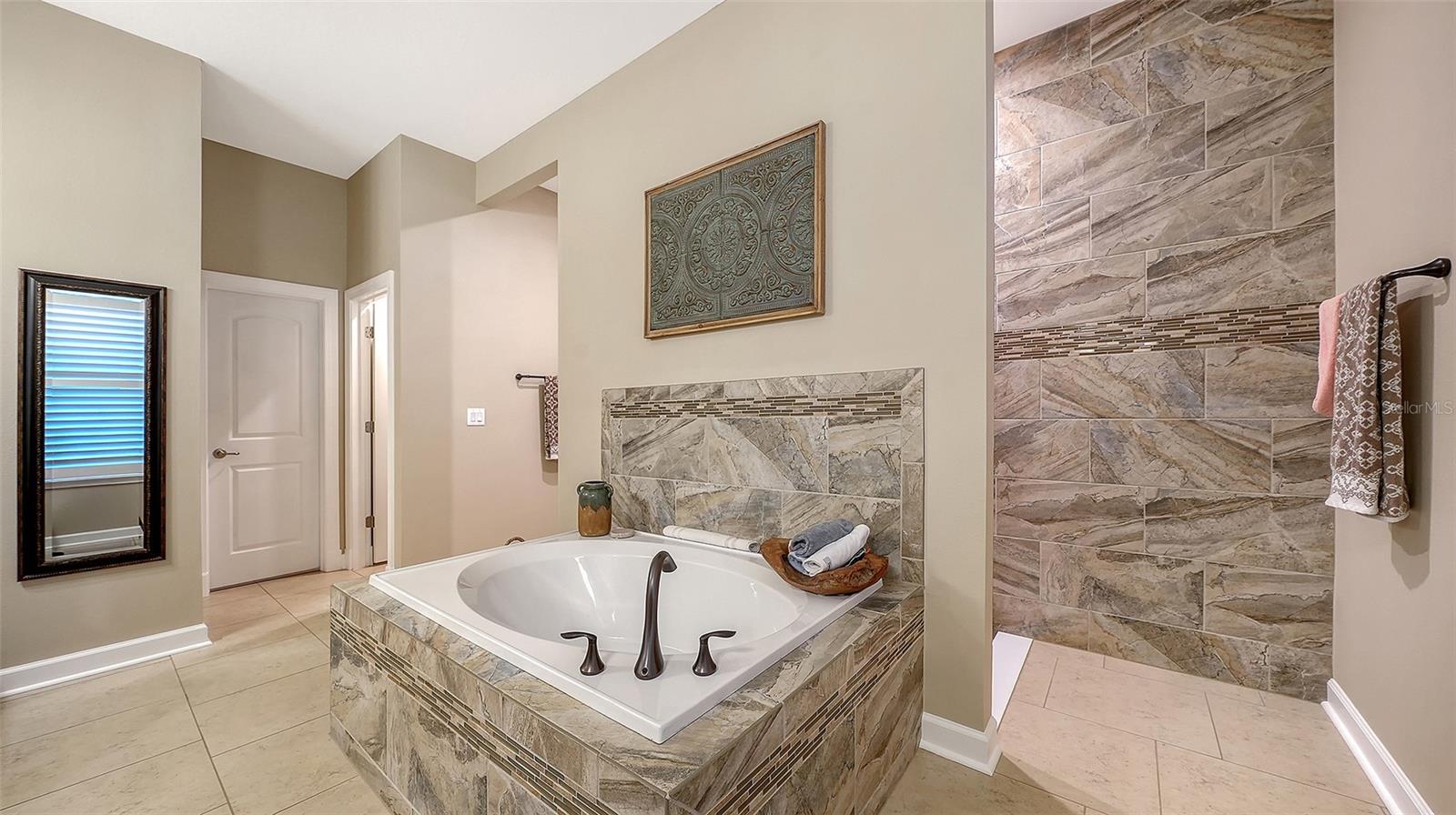 SERENITY CREEK REP OF TR N - Residential