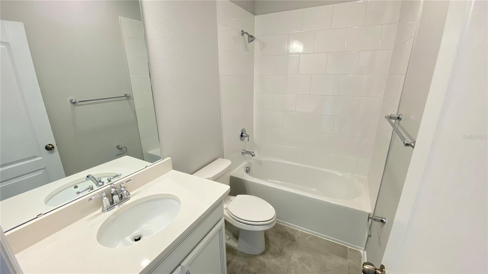 LAKE MDW LNDG - Residential Lease