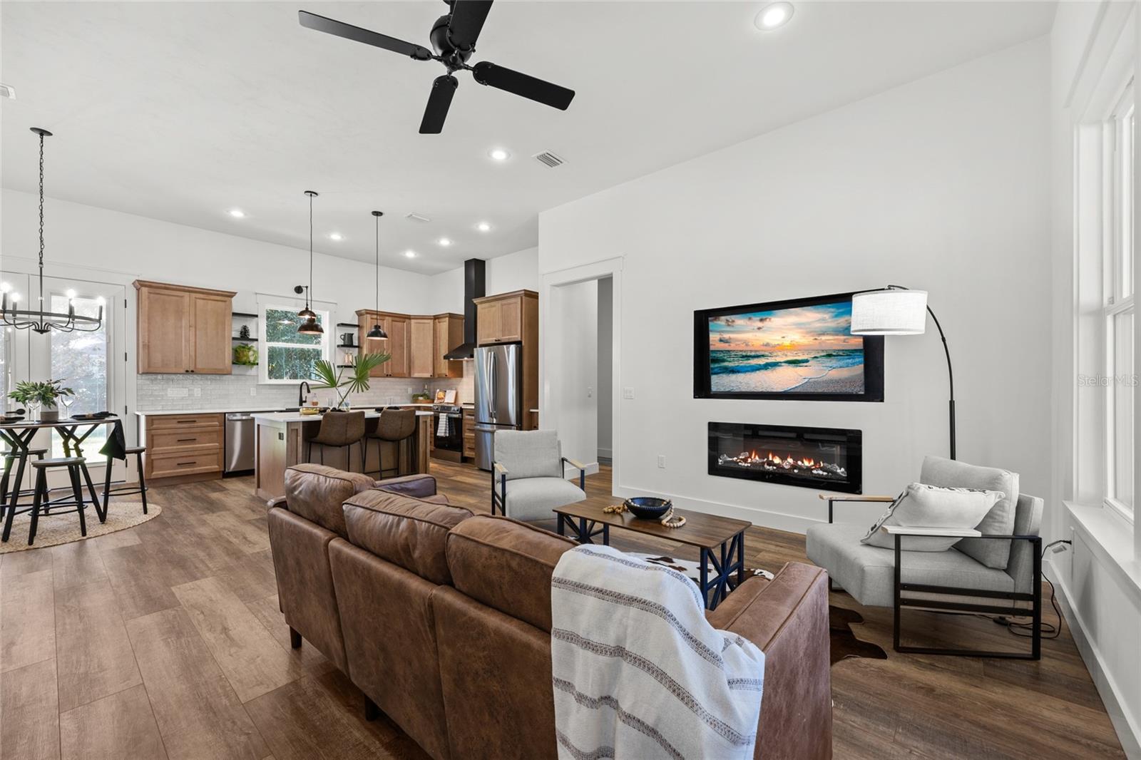 G M WHETSTONE ESTATE ADD TO H S - Residential