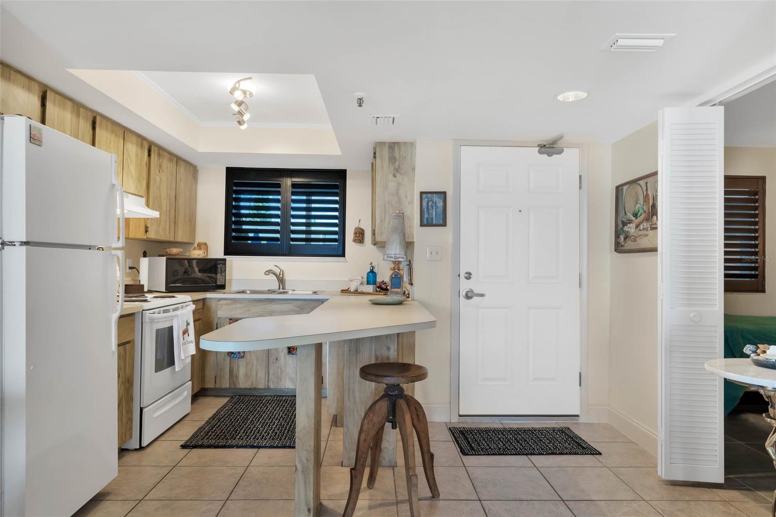 Oceania Plaza Condo - Residential