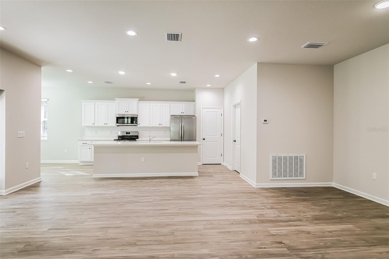4744 S RAINBOW DRIVE