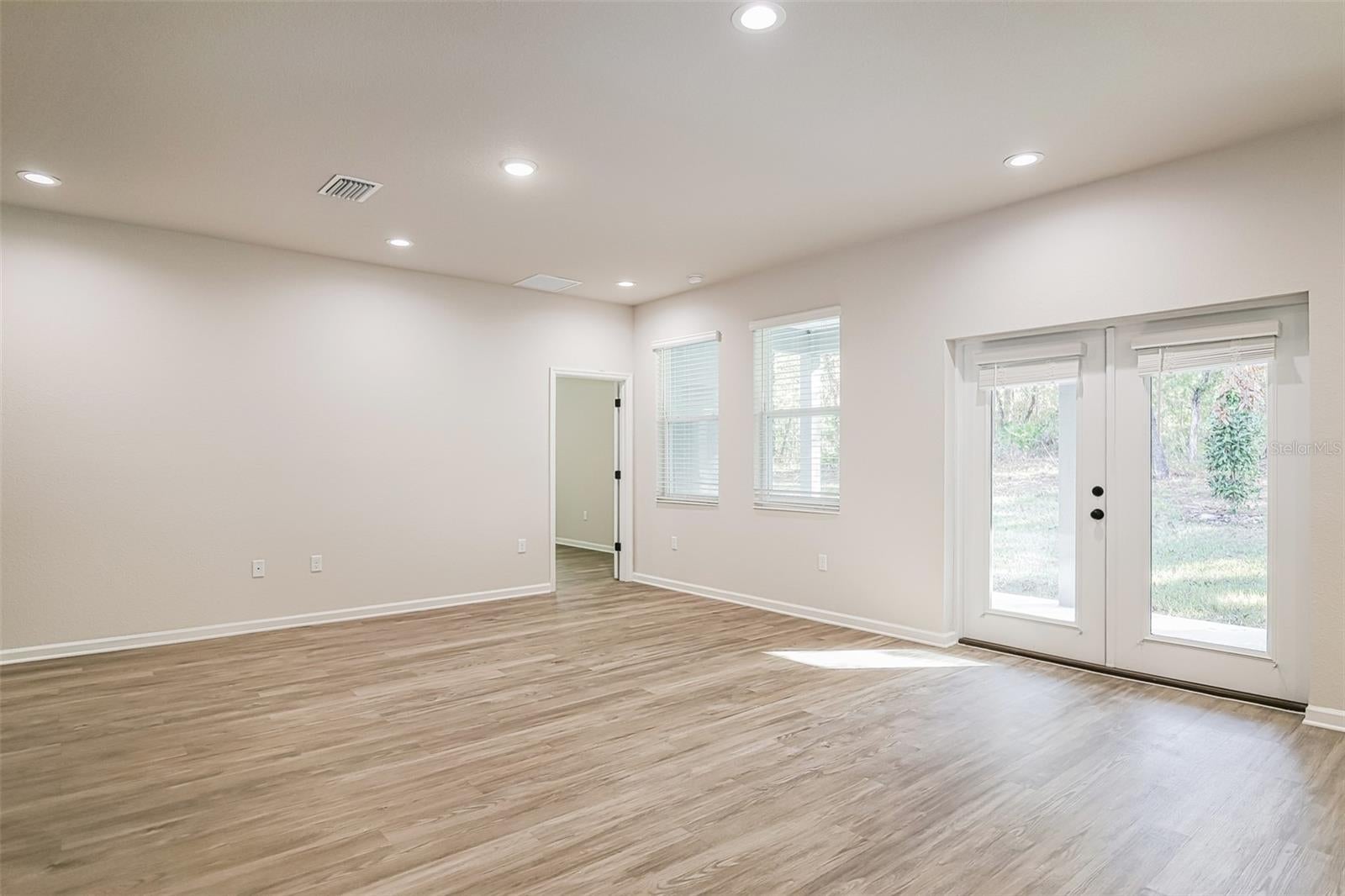 4744 S RAINBOW DRIVE