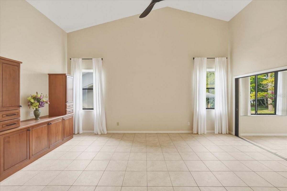 58 BYRSONIMA CIRCLE